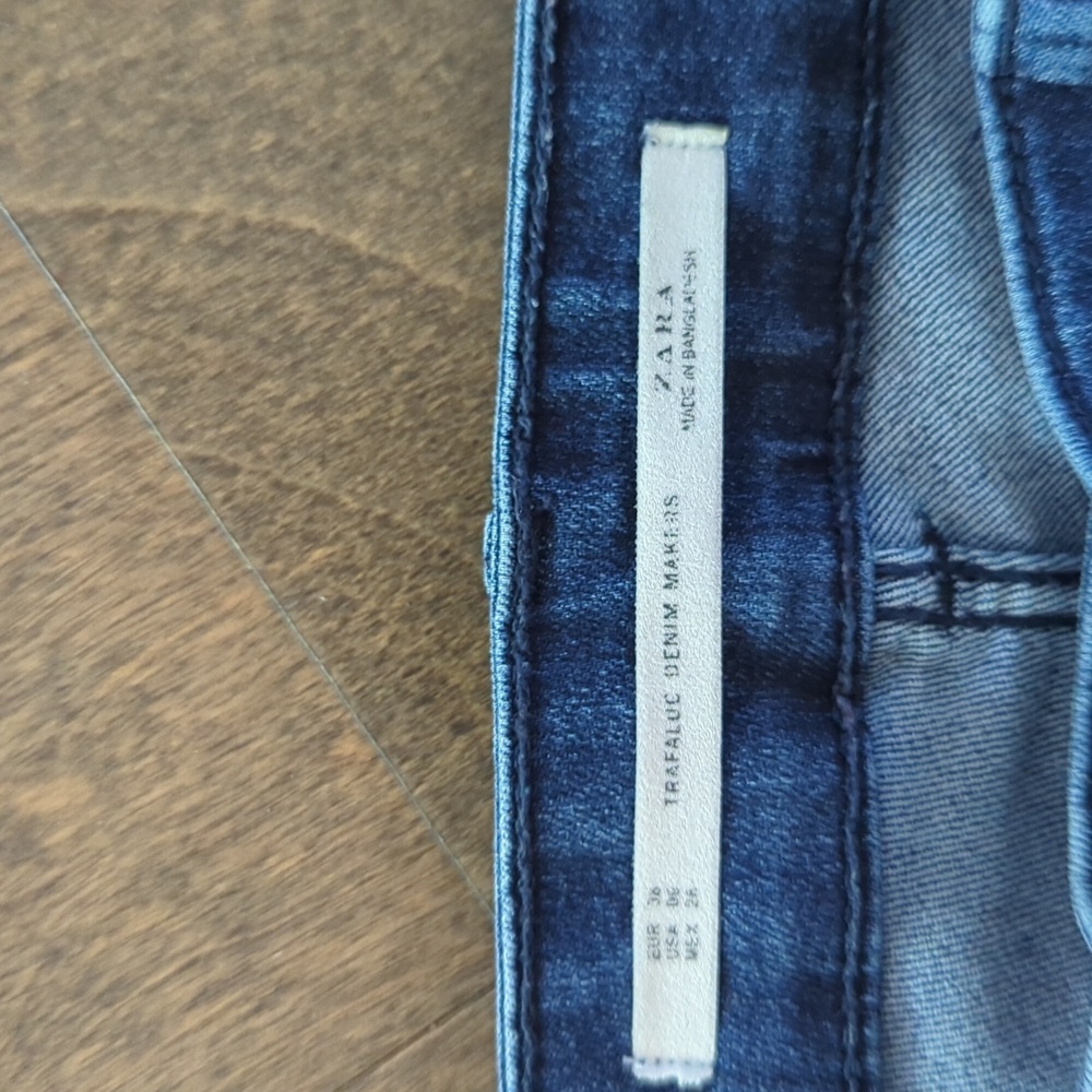 ZARA High Rise Stretchable Jeans - Picture 3 of 3